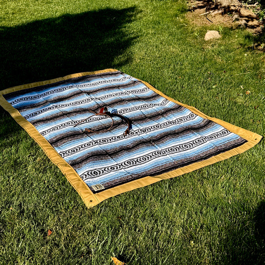 Medium Waxed Canvas Cowboy Bedroll Sewn-in Mexican Falsa Blanket Lining