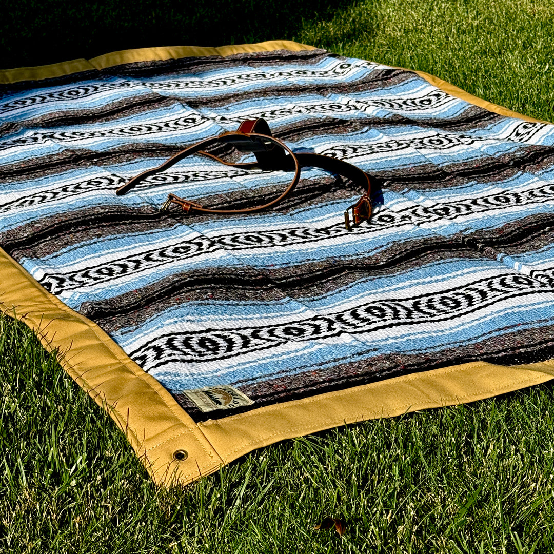 Medium Waxed Canvas Cowboy Bedroll Sewn-in Mexican Falsa Blanket Lining