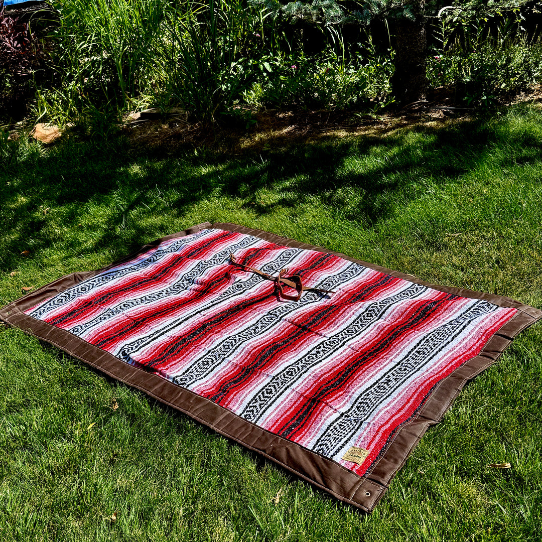Medium Waxed Canvas Cowboy Bedroll Sewn-in Mexican Falsa Blanket Lining