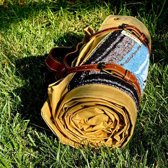 Medium Waxed Canvas Cowboy Bedroll Sewn-in Mexican Falsa Blanket Lining